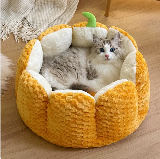 Pumpkin Cat Nest Bed – Warm Plush Halloween Pet Mat, Four Seasons, S/M Sizes